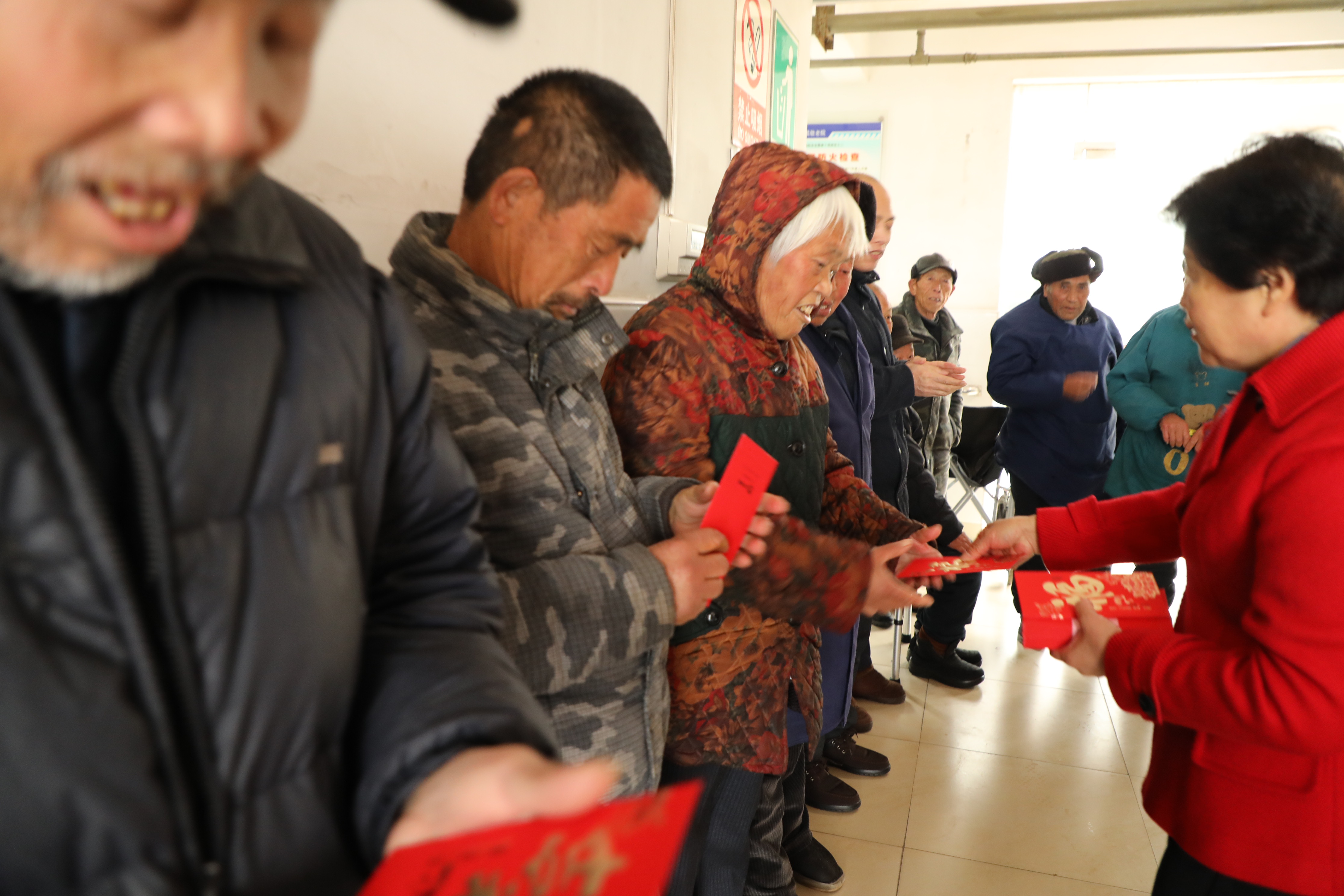 心系敬老院，中南集團(tuán)新春送溫暖